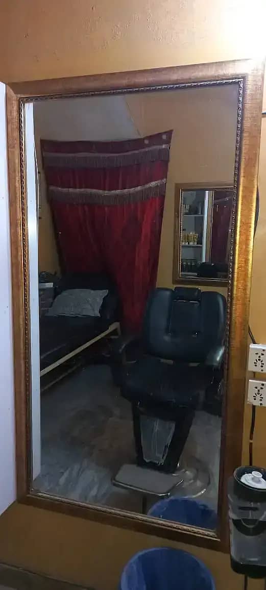 Full size salon mirrors with frames for sale 1