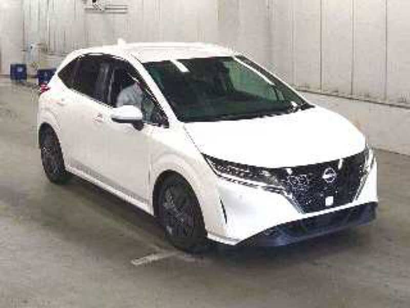 Nissan Note Aura E-Power 2021 (like new) 4