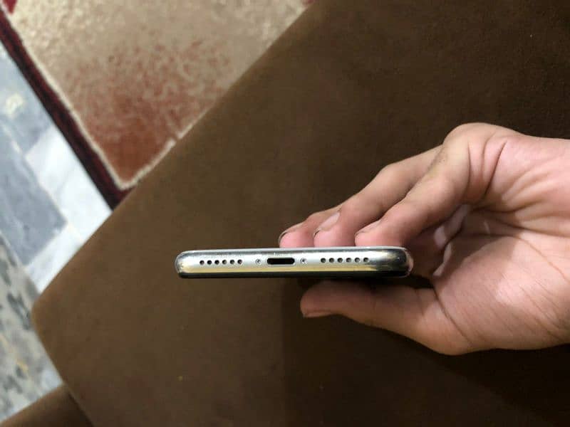 iPhone X _ all ok condition 2