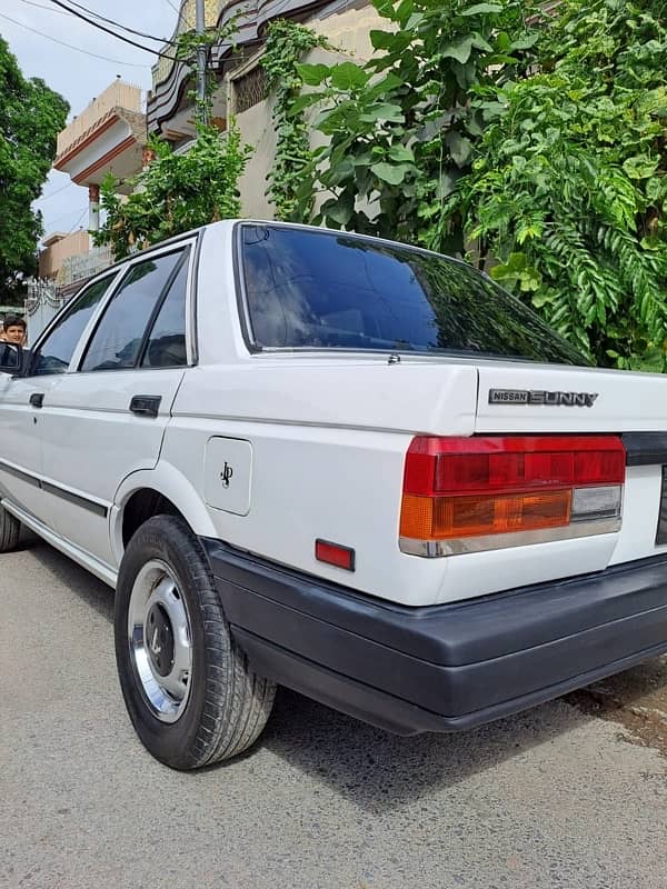 Nissan Sunny 1988 b12 antique islamabad registered 4