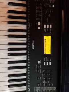 Yamaha PSR E363 Piano Keyboard