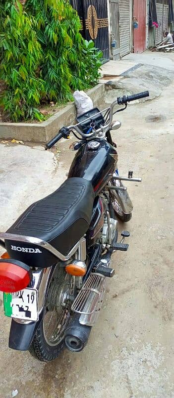 Honda 125-2019 Black Totally Genuine 10/10 One Hand use First Owner 8