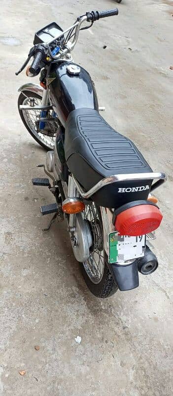 Honda 125-2019 Black Totally Genuine 10/10 One Hand use First Owner 10