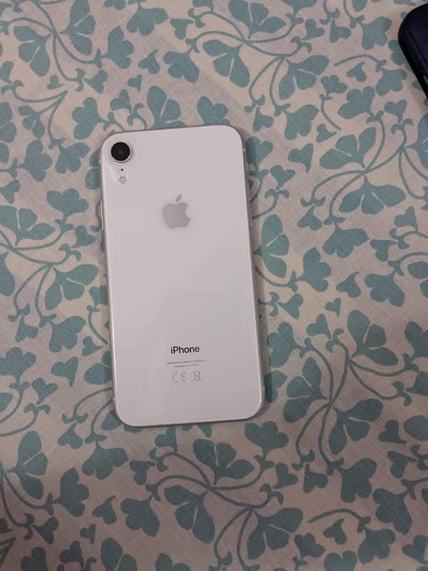 Apple iPhone XR PTA 64 GB 3