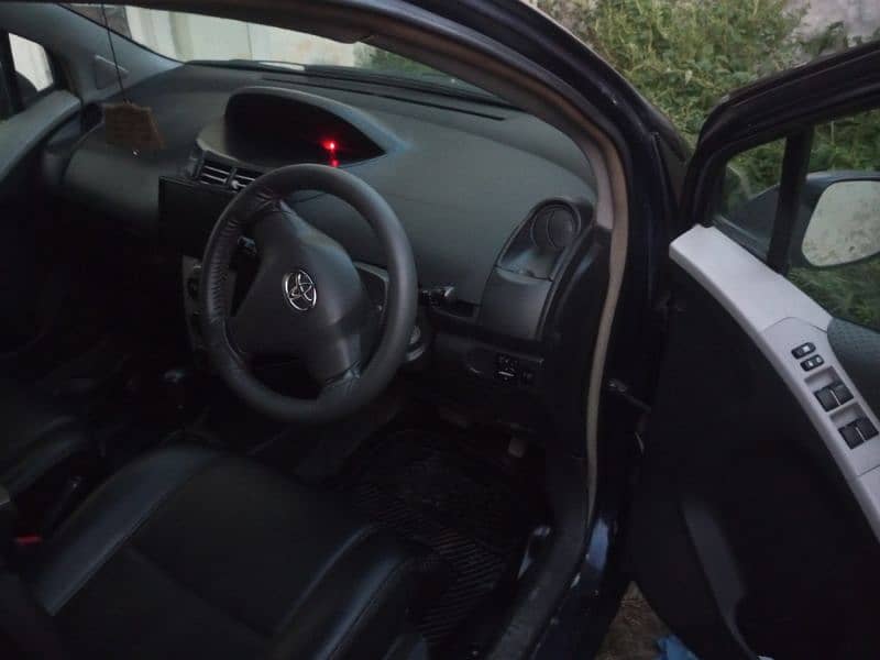 Toyota Vitz 2005 3