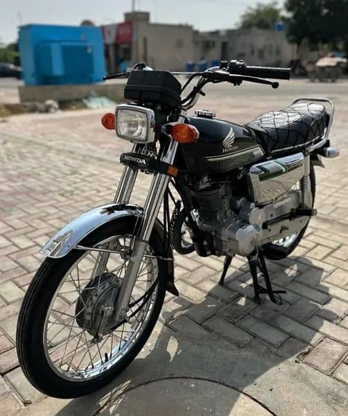 Honda 125 apacial addition 2022-23 modil Karachi number 2