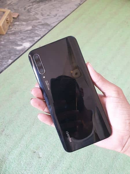 Huawei y9s 9