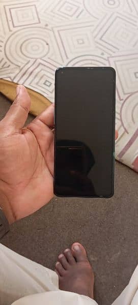 oneplus 9 8/128 just a dot in display 1