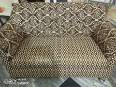 in good condition like new sofa set