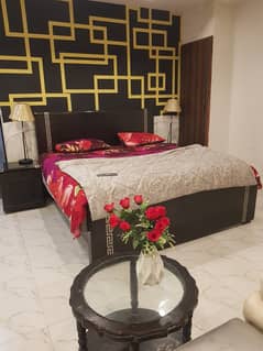 Vip furnished apartment daily basis for rent shot stay bahria town lahore