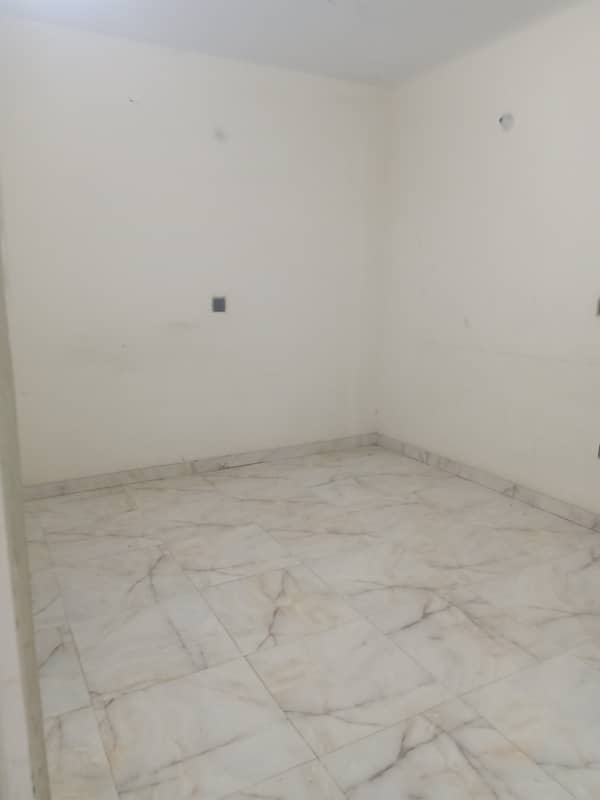 Portion For Rent 120 Sq Yards 2 Beds DD Ground Floor with Roof West Open In Jahangir Town 3