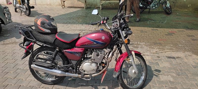 Suzuki GS150 Tour Bike 2