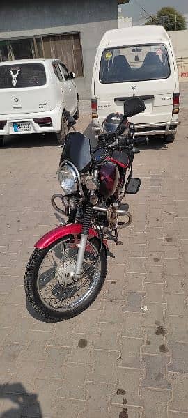 Suzuki GS150 Tour Bike 4