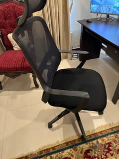 almost brand new office chairs at reasonable price 0