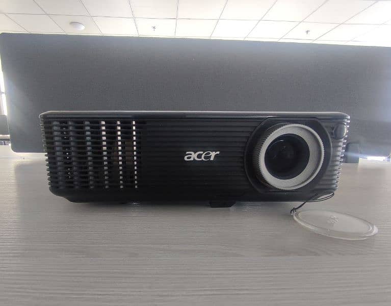 Acer P1206P DLP 3D Projector - Black 1