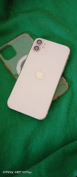 i phone 11 in good condition 2