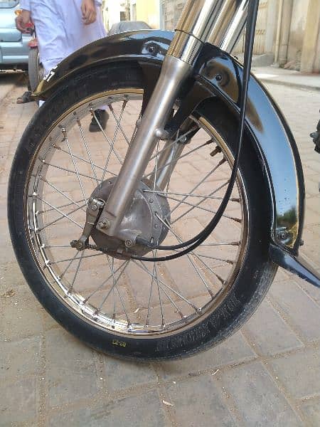 Assalam o alikom I am selling my bike 5