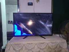 Original Haier Led 32 inches pennal damage