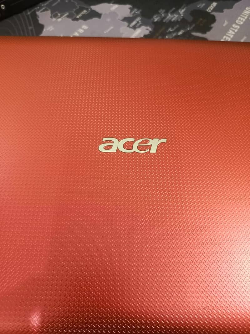 Acer Aspire 5736Z Intel (R) Pantium T4500 4GB Ram 320GB HDD 18