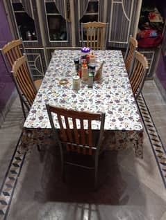 Dining Table For sale With Glass Top