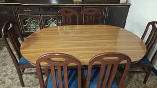 6 Seater good quality dining table for sale. . .