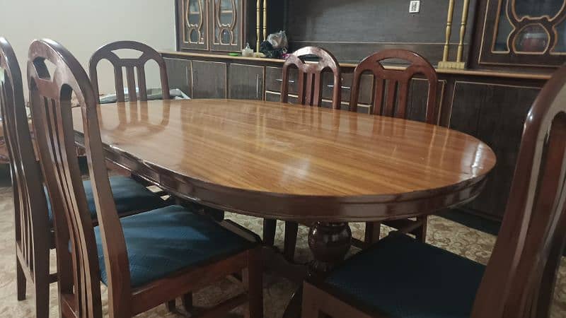 6 Seater good quality dining table for sale. . . 1