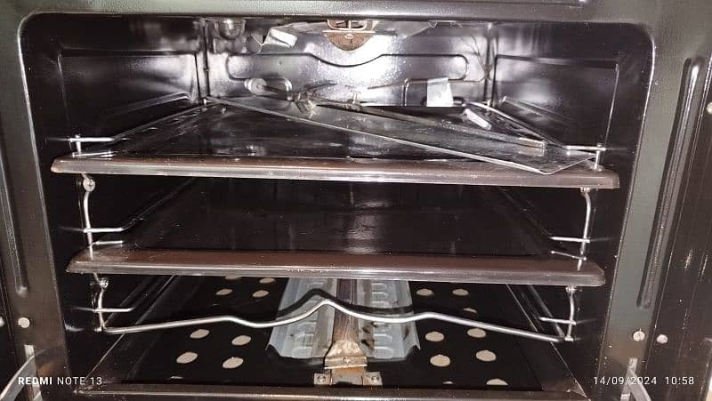 Canon Gas Oven - Almost new 2