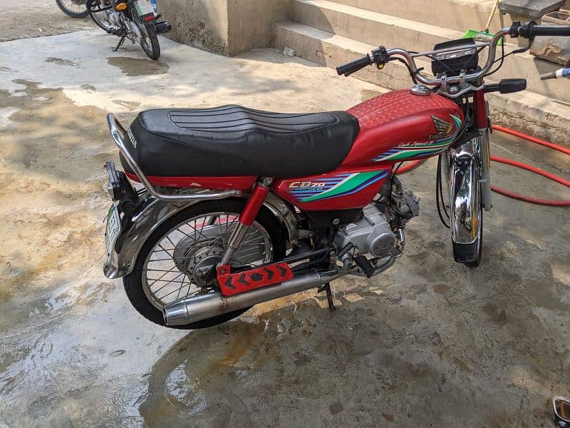 Totel Geniun Bike Lahore Number he 1