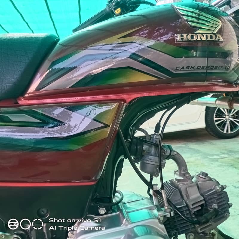 Honda CD 70 2022 4