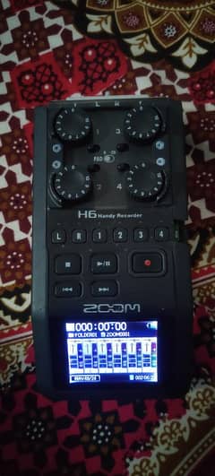 Zoom H6 Professional Digital Handy Audio Recorder