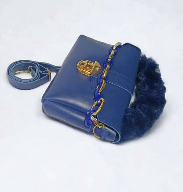 Chunky chain purse with fur for women and girls 0