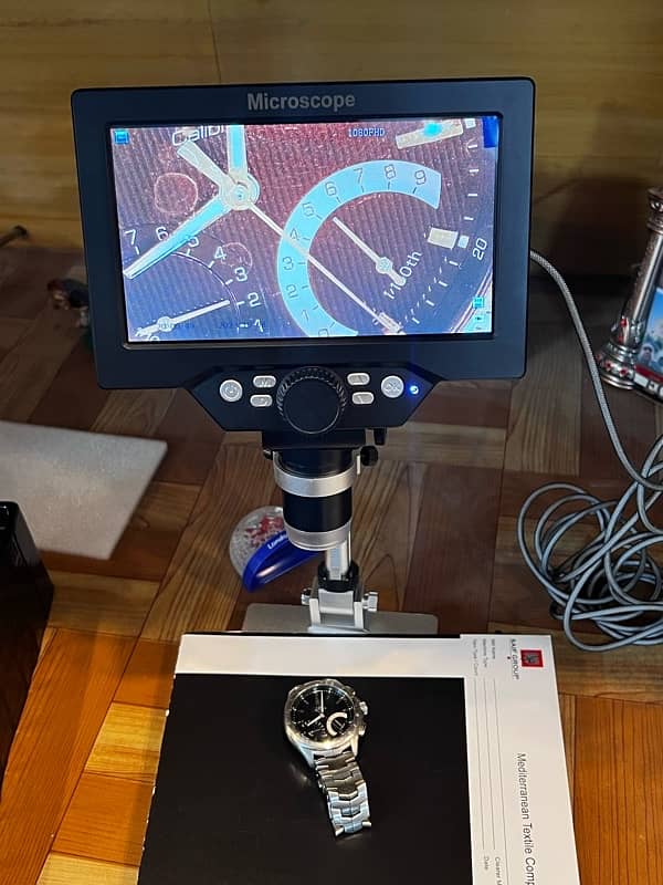 Portable digital microscope  with 7 inch lcd, 12 MP high expansion 15