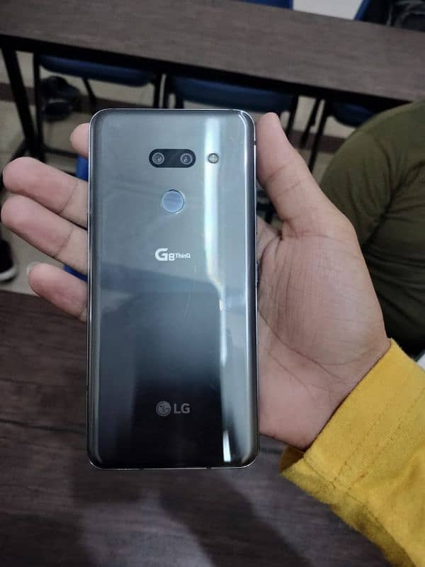 LG g8thinQ 4