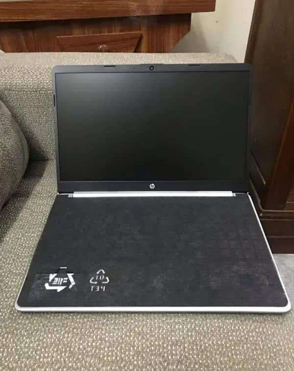 HP 250 G9 i5 12Gen 16GB ram 512 SSD 3