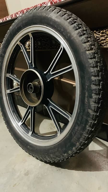 Cg 125 rare alloy rim for sale with tyre tube 1