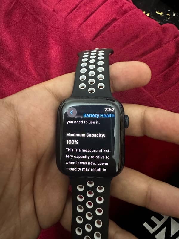 Apple watch se 2 with box and warrenty 1