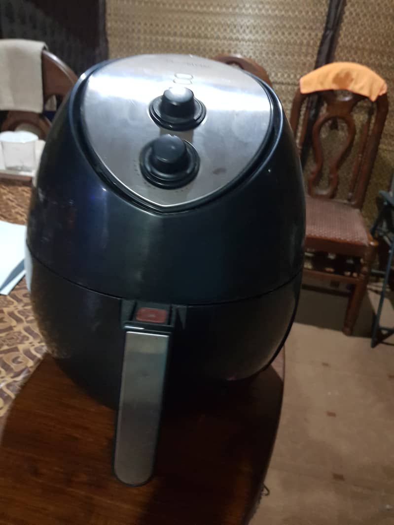 Air fryer imported from USA and nikai hot plate 4