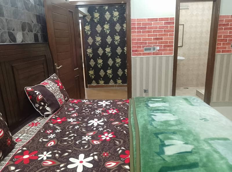 Par Day short time Two BeD Room apartment Available for rent in Bahria town phase 4 and 6 empire Heights 2 Family apartment 7