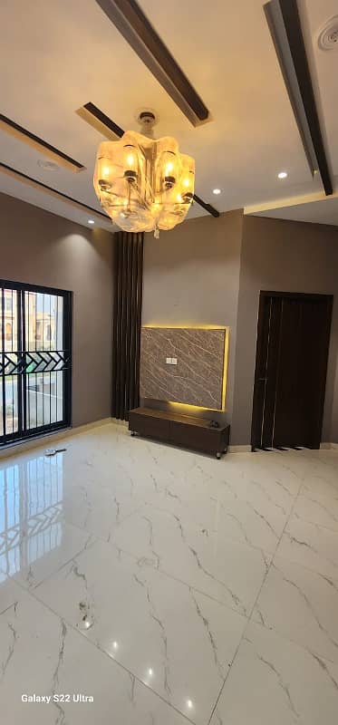 Ultra Modern 10 Marla Brand New House Available In Tulip Block Sector C Bahria Town 14