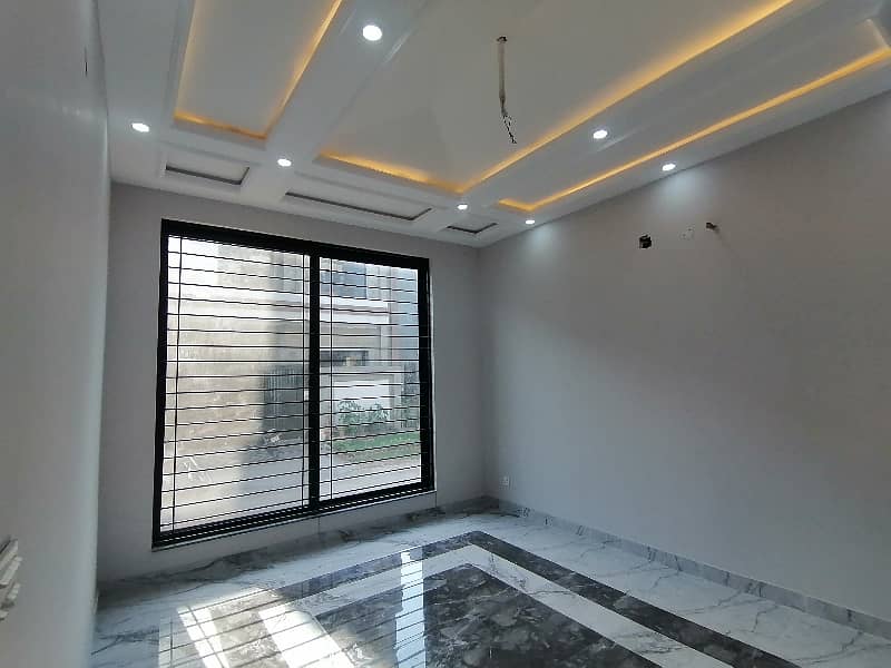 A Prime Location House Of 1125 Square Feet In Lahore 3