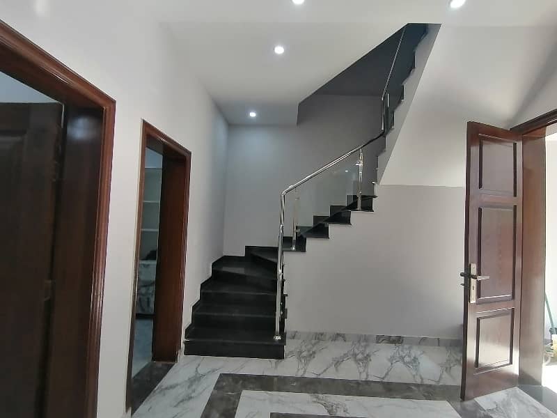 A Prime Location House Of 1125 Square Feet In Lahore 4