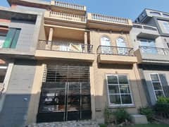 Prime Location A Centrally Located House Is Available For sale In Lahore