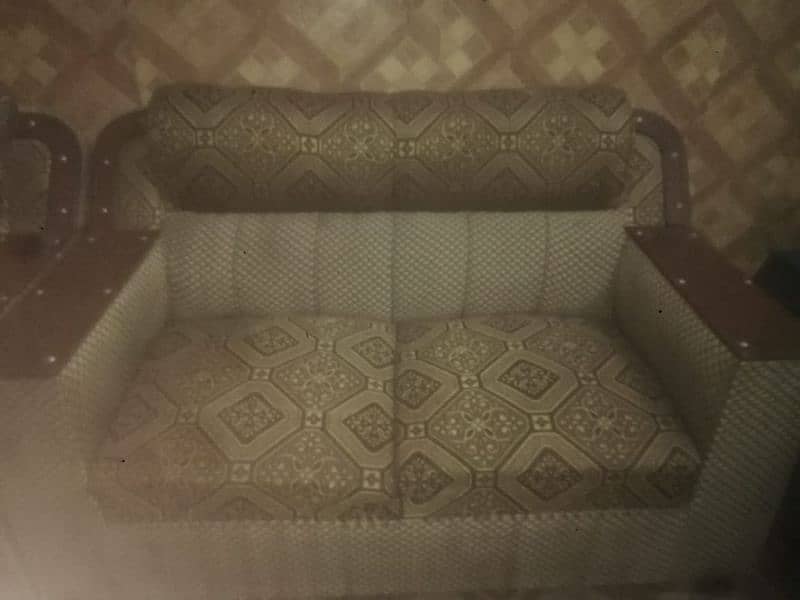 Sofa Set is Good condition like new 1