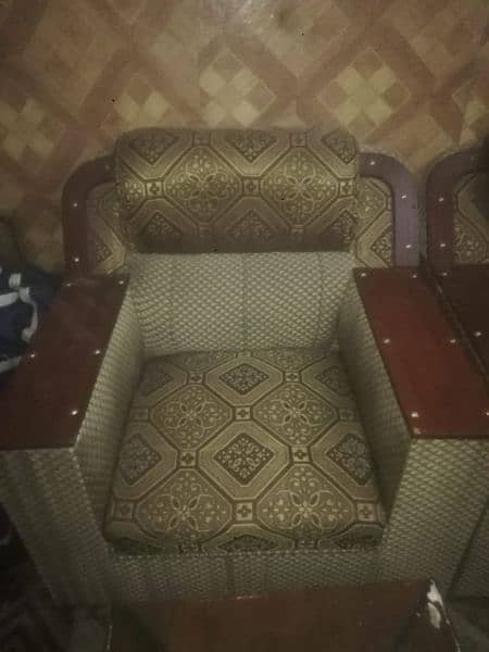 Sofa Set is Good condition like new 2