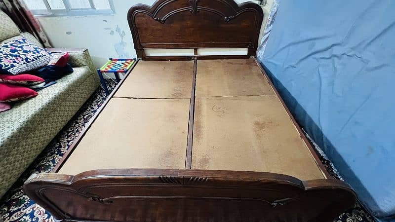 wooden bed without matres 1