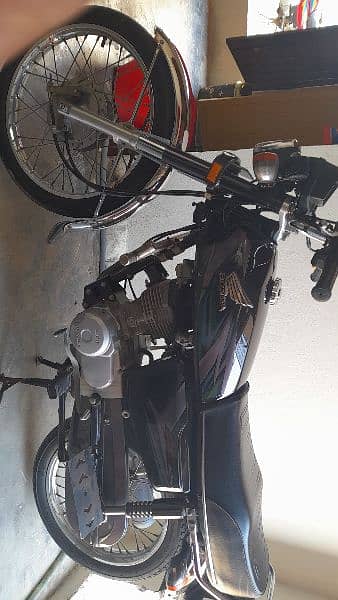 honda 125 2023 model black colour 3