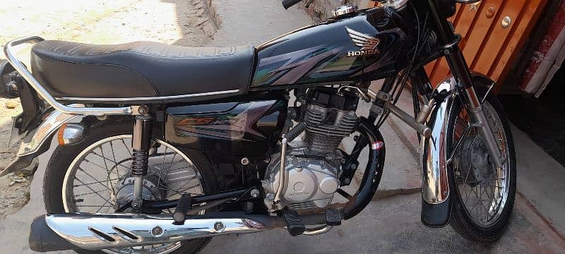 honda 125 2023 model black colour 4