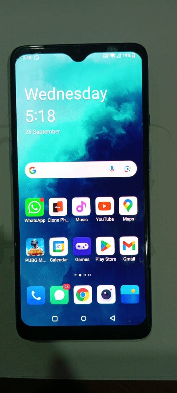 urgently sell OnePlus whatspp 03082774571 0