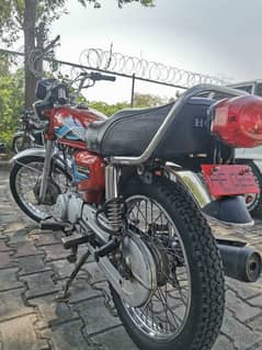 Honda 125 Red 2019 model LHR reg