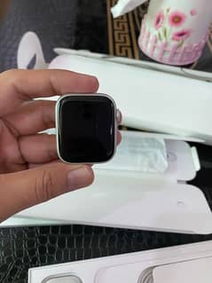 Apple Watch Series 8 45mm urgent sale.